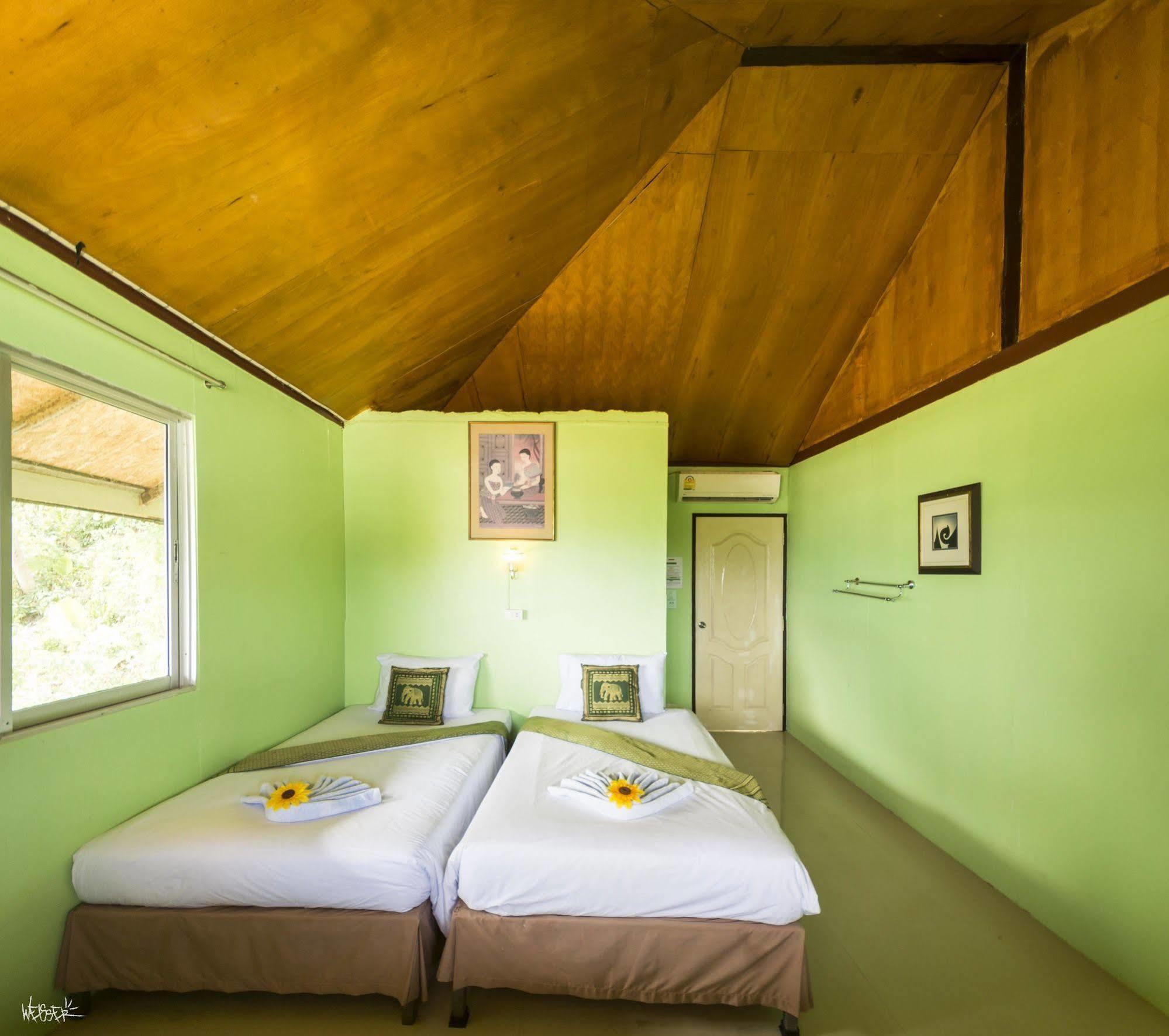 Phi Phi Good View Hotel Buitenkant foto