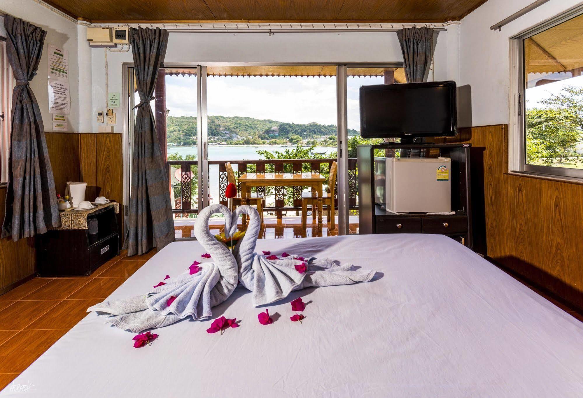 Phi Phi Good View Hotel Buitenkant foto
