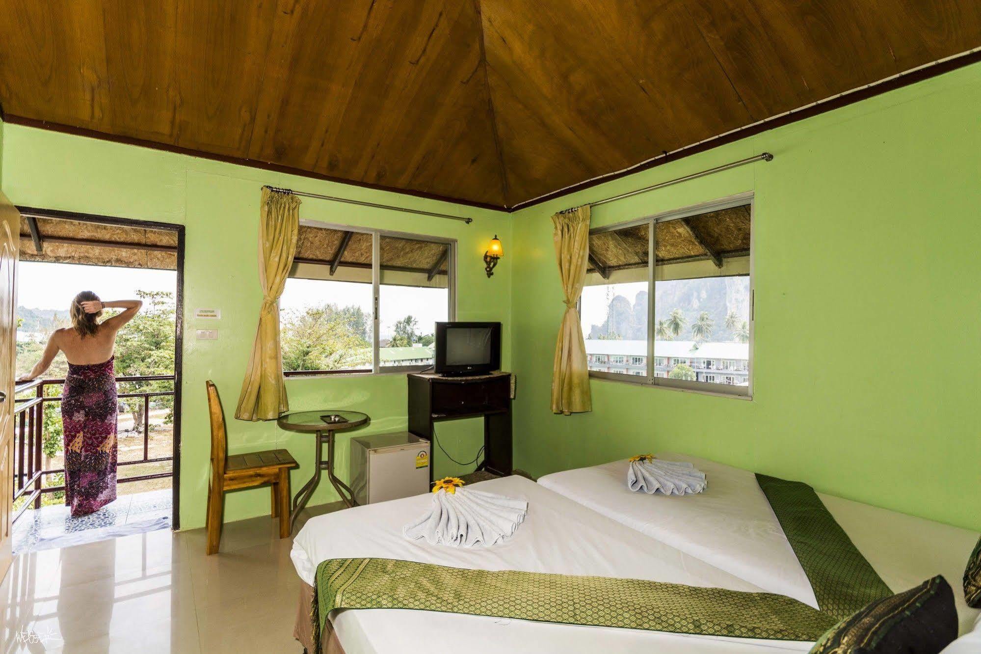 Phi Phi Good View Hotel Buitenkant foto
