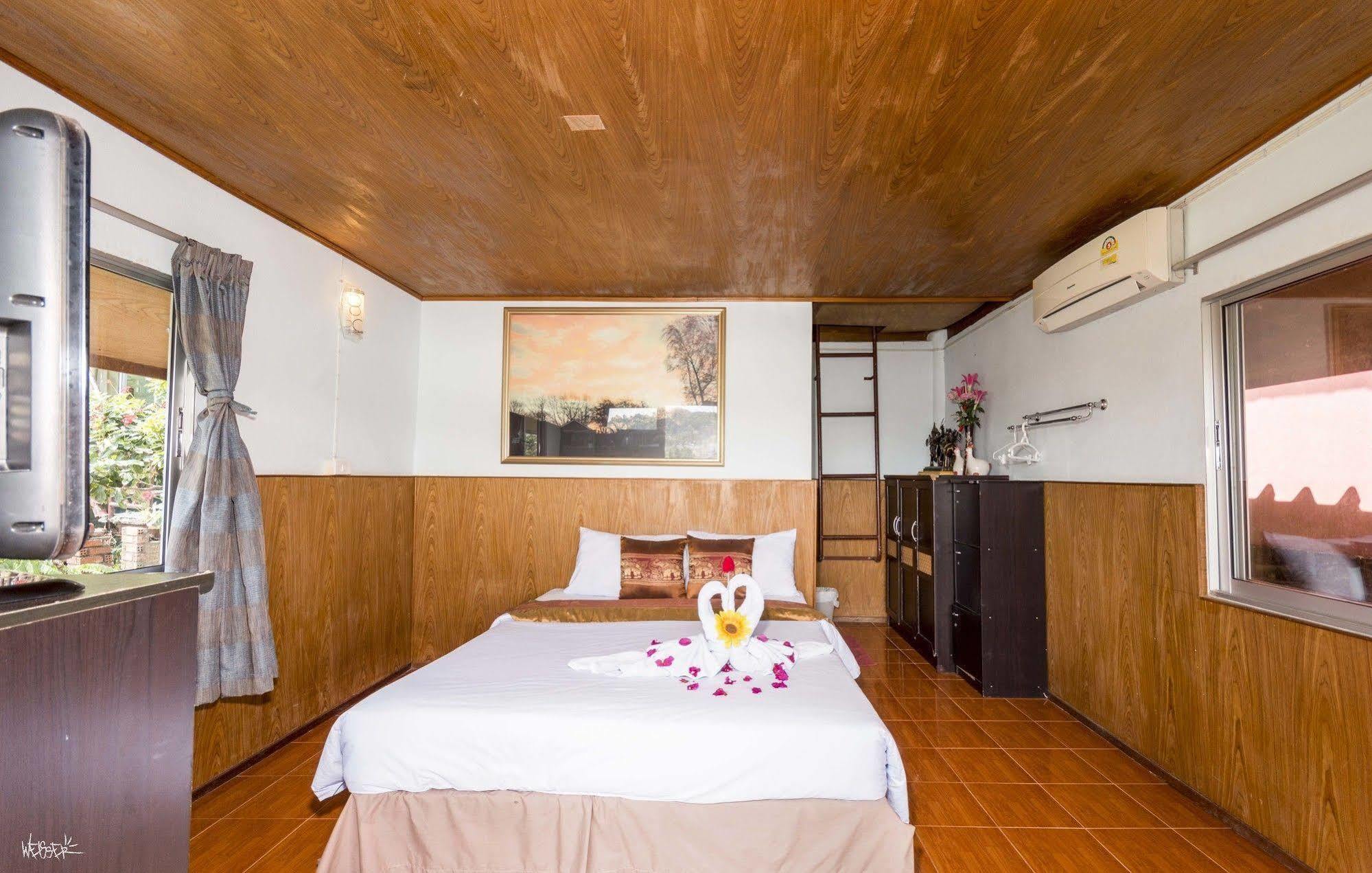 Phi Phi Good View Hotel Buitenkant foto